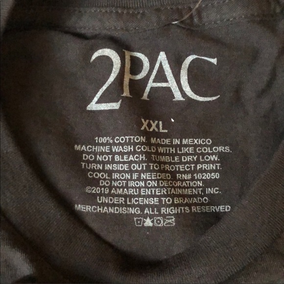 **SOLD***NWT- TUPAC TSHIRT - Picture 8 of 9
